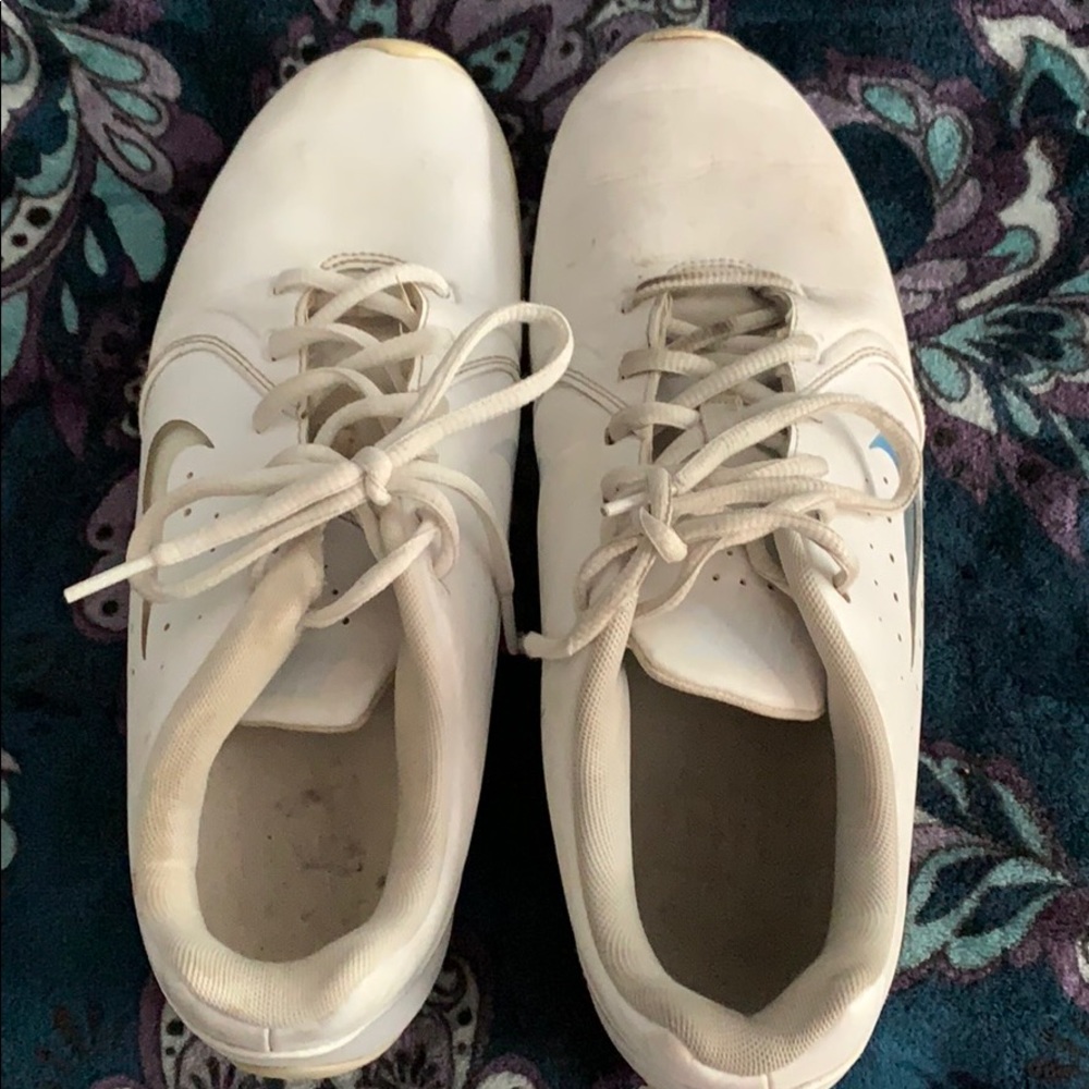 Nike cheer shoes size 9